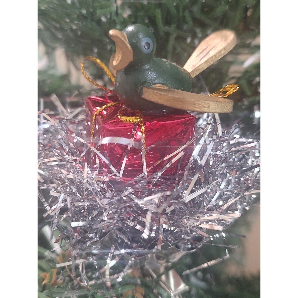 Vtg Bird Clip On Christmas Ornament Handmade Tart Tin Present Gift Tinsle O2